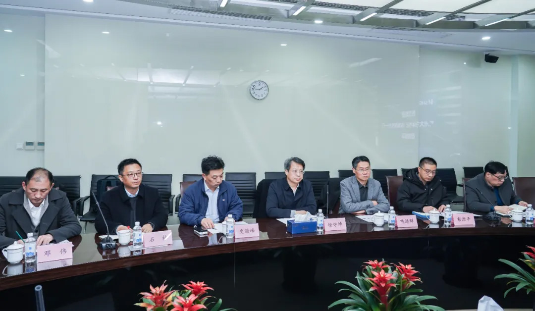 常州大學徐守坤書記、陳海群校長一行蒞臨神開參觀考察(圖5)